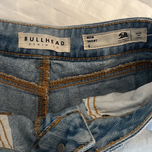 Bullhead Denim Co. Light Wash Mom Shorts - Picture 3 of 3
